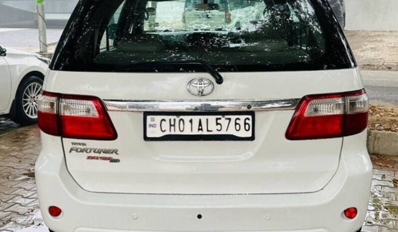 
2012 Toyota Fortuner full									