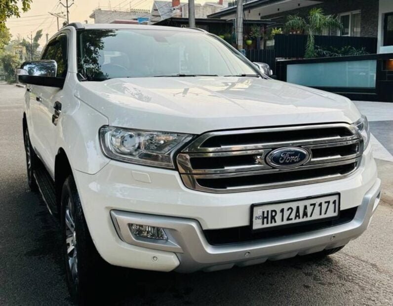 
2016 Ford Endeavour full									