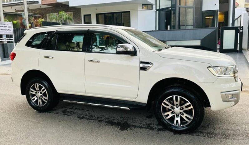 
2016 Ford Endeavour full									