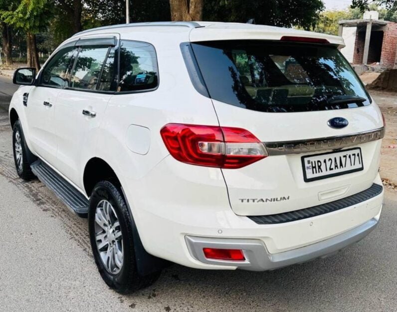 
2016 Ford Endeavour full									