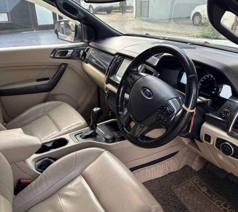 
2016 Ford Endeavour full									