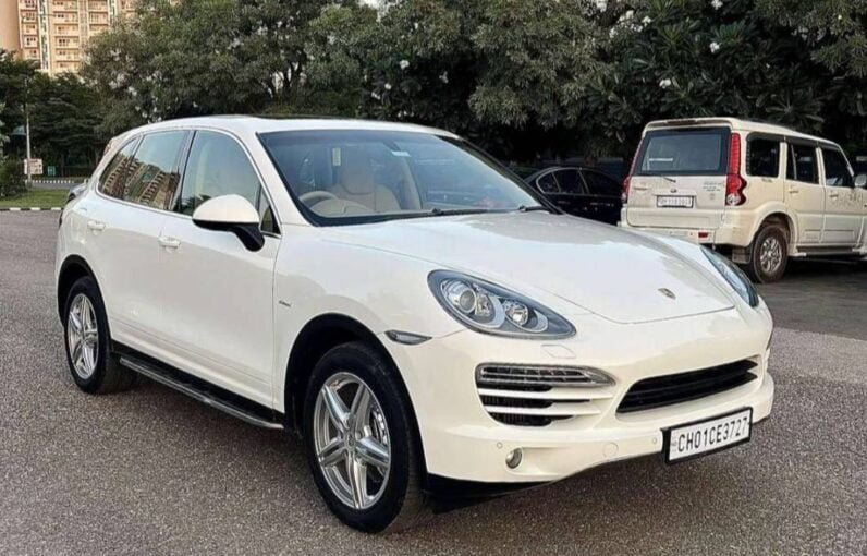 
2011 Porsche Cayenne full									