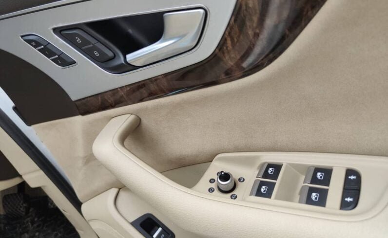 2016 Audi Q7 full