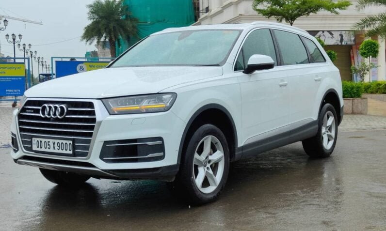 2016 Audi Q7 full