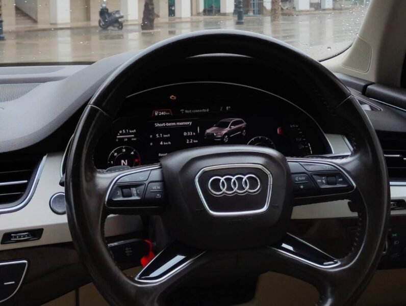 2016 Audi Q7 full