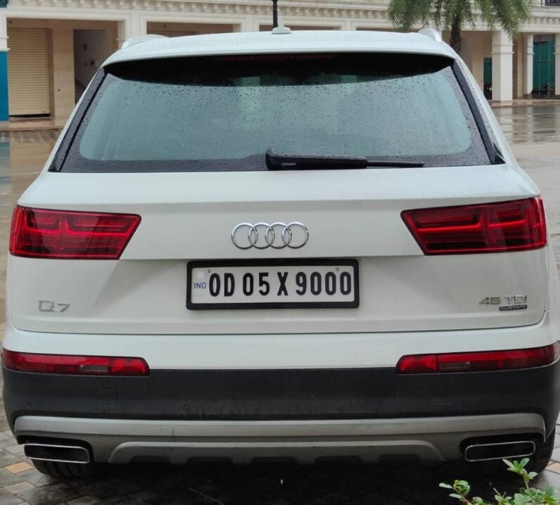 2016 Audi Q7 full