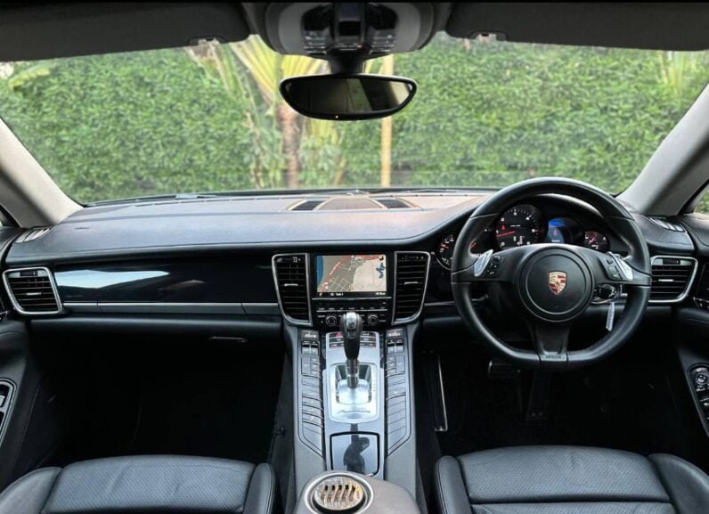 
Porsche Panamera full									