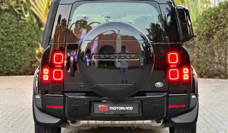 
Land Rover Defender 110 2.0 SE full									