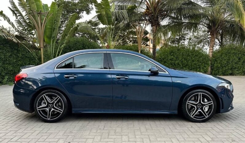 
Mercedes Benz A35 AMG full									