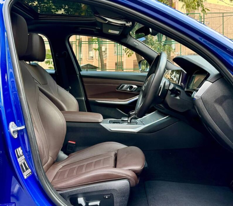 
BMW 330i mSport full									