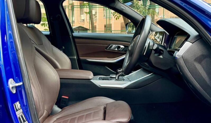 
BMW 330i mSport full									