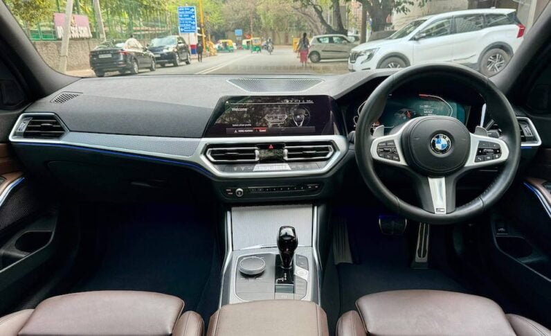 
BMW 330i mSport full									