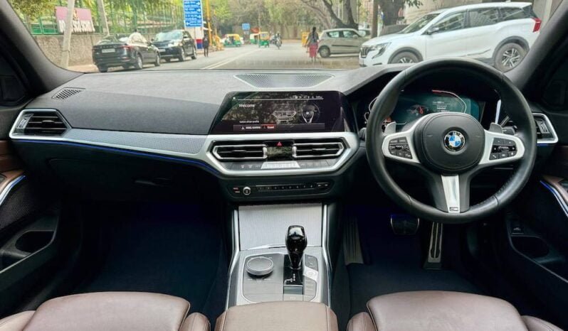 
BMW 330i mSport full									