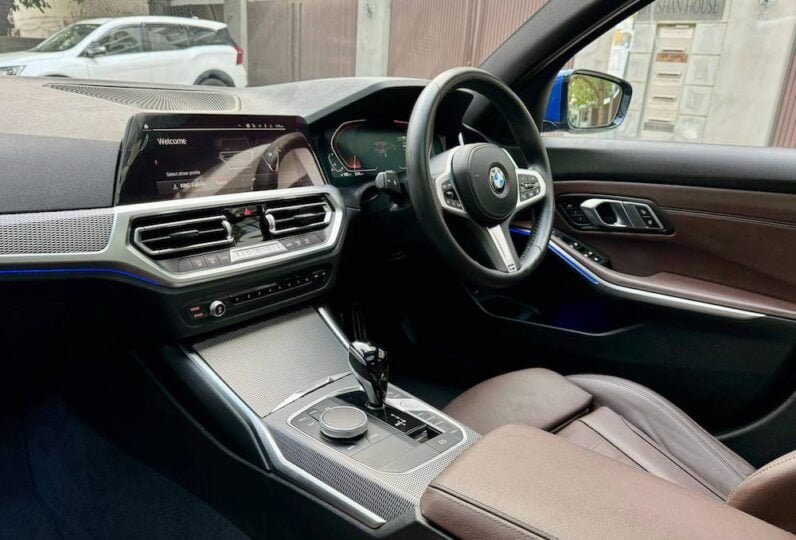 
BMW 330i mSport full									