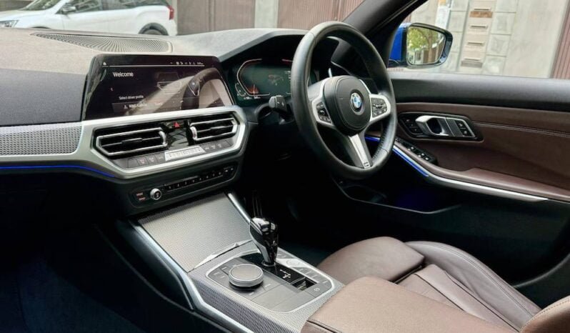 
BMW 330i mSport full									