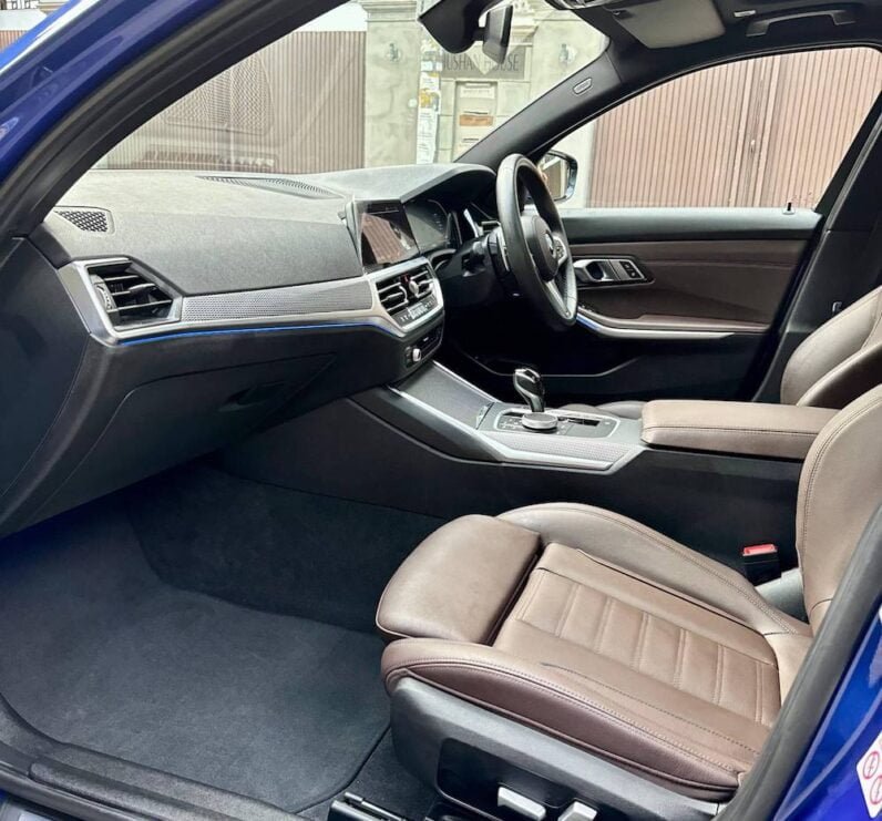 
BMW 330i mSport full									