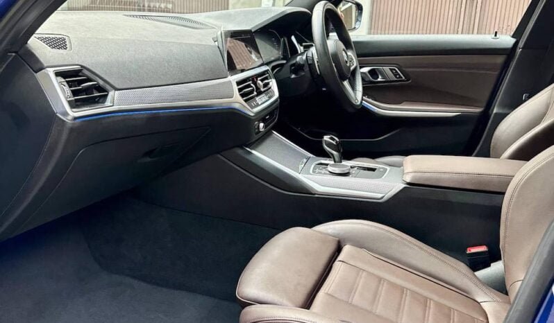 
BMW 330i mSport full									