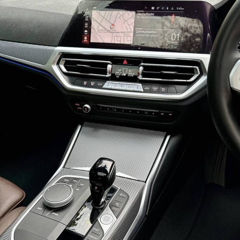 
BMW 330i mSport full									