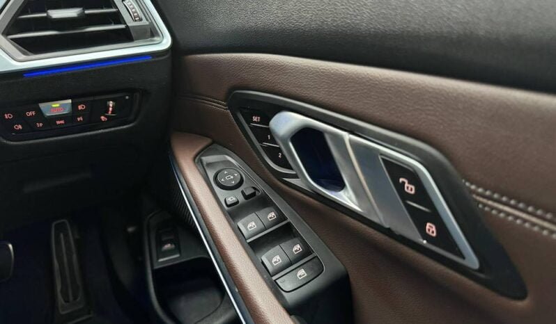 
BMW 330i mSport full									