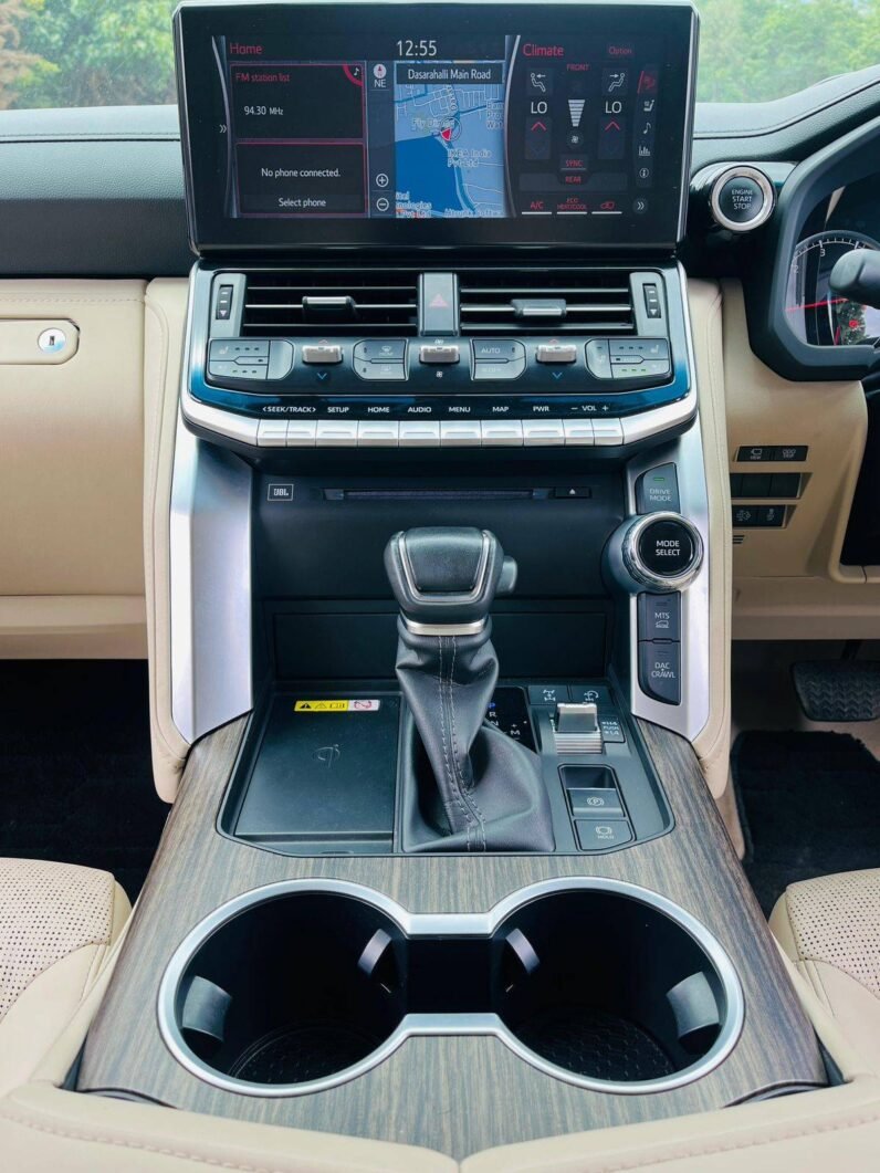 
Toyota Land Cruiser 300 Series full									