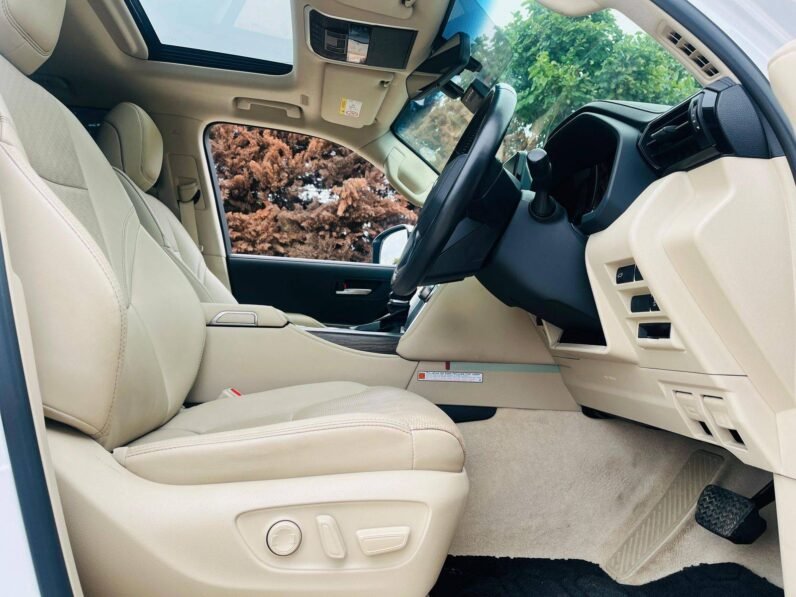 
Toyota Land Cruiser 300 Series full									