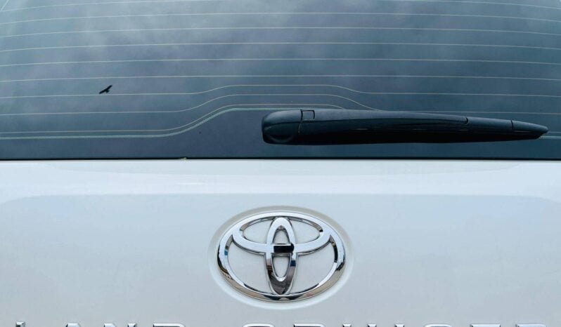 
Toyota Land Cruiser 300 Series full									