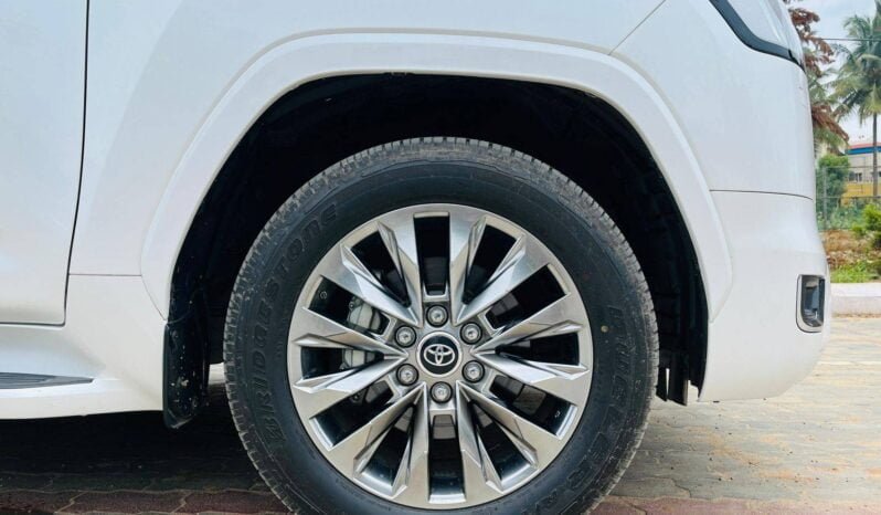 
Toyota Land Cruiser 300 Series full									