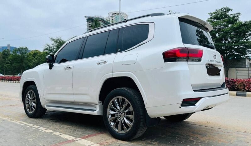 
Toyota Land Cruiser 300 Series full									