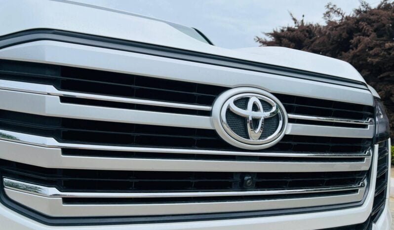 
Toyota Land Cruiser 300 Series full									