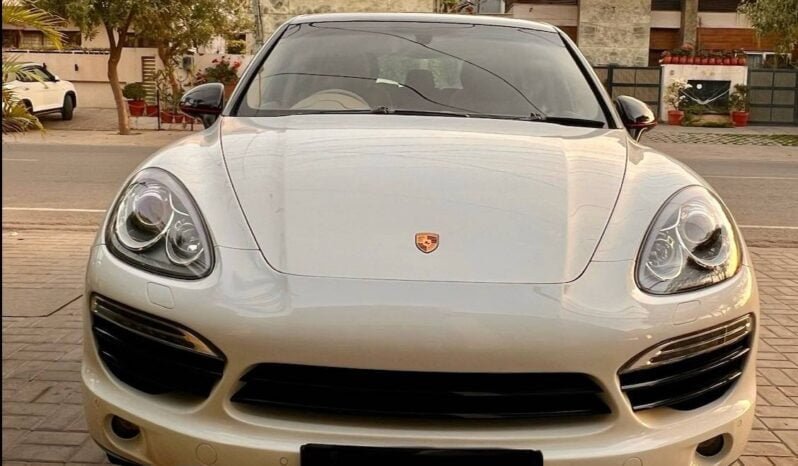 
Porsche Cayenne full									