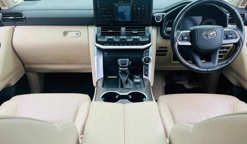 
Toyota Land Cruiser 300 Series full									