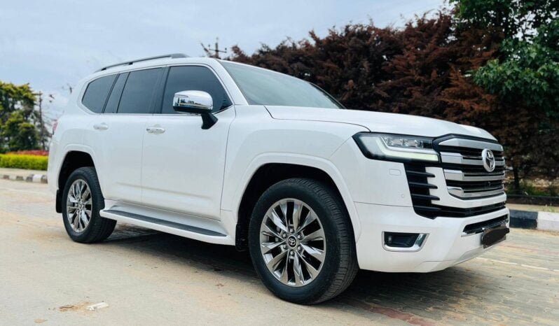 
Toyota Land Cruiser 300 Series full									