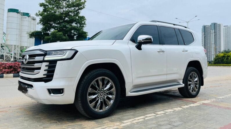 
Toyota Land Cruiser 300 Series full									