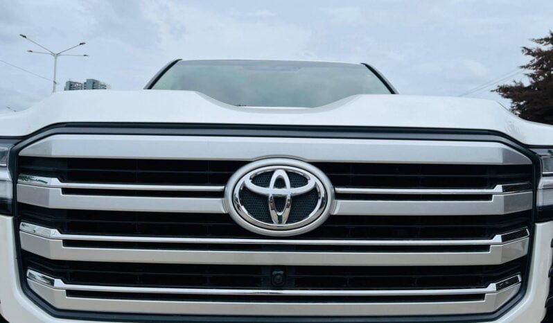 
Toyota Land Cruiser 300 Series full									