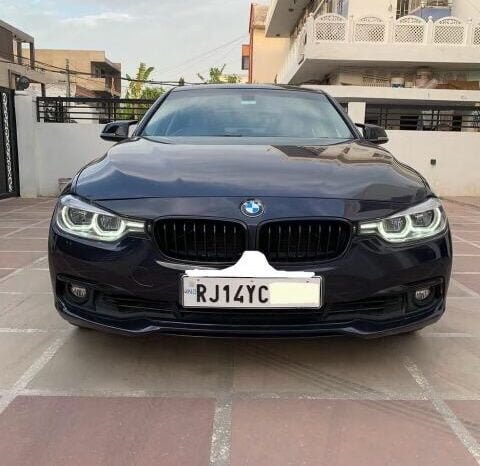 
BMW 320i LCI full									