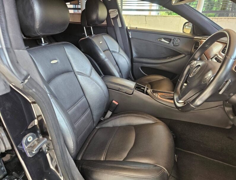 
Mercedes CLS63 AMG full									