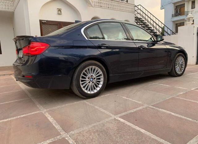 
BMW 320i LCI full									